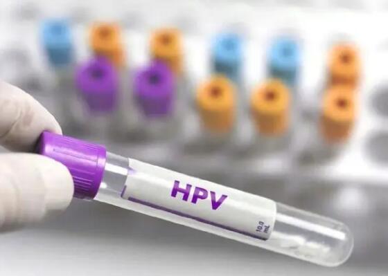 男童喉咙长菜花样肿块确诊感染HPV 妈妈曾感染过HPV病毒